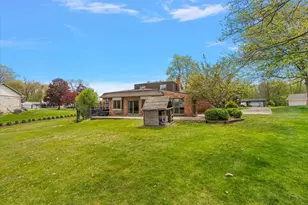 6079 Venice Dr, Commerce Township, MI 48382 - Photo 47