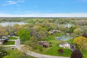 6079 Venice Dr, Commerce Township, MI 48382 - Photo 55