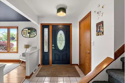 6079 Venice Drive, Commerce Township, MI 48382 - Photo 5