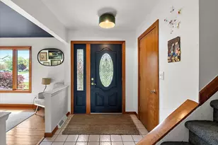 6079 Venice Dr, Commerce Township, MI 48382 - Photo 5
