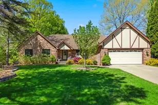 48797 Lansdowne Ct, Shelby Twp, MI 48317 - Photo 1