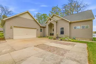 5550 Cozy Point Dr, Newaygo, MI 49337 - Photo 1