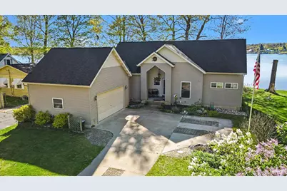 5550 Cozy Point Drive, Newaygo, MI 49337 - Photo 1
