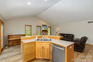 3400 Stephanie Dr, Hudsonville, MI 49426 - Photo 9