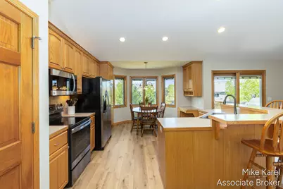 3400 Stephanie Drive, Hudsonville, MI 49426 - Photo 9