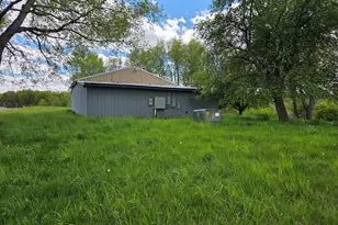 2901 Callahan Rd, Albion, MI 49224 - Photo 15