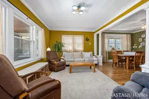 741 Crescent St NE, Grand Rapids, MI 49503 - Photo 5