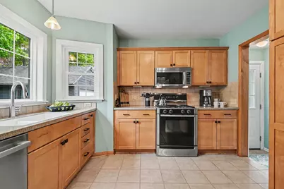 1122 Keneberry Way SE, East Grand Rapids, MI 49506 - Photo 9