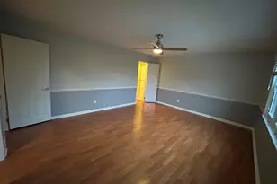 38647 Meeting House Ln, Livonia, MI 48154 - Photo 11