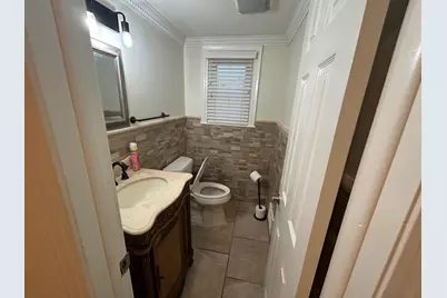 38647 Meeting House Lane, Livonia, MI 48154 - Photo 7