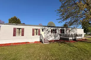 68 Maple Ct, Muskegon, MI 49445 - Photo 3