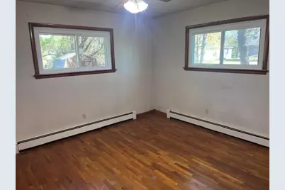 1056 E Parkdale Avenue, Manistee, MI 49660 - Photo 25