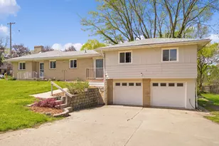 1605 Bridge St NW, Grand Rapids, MI 49504 - Photo 3