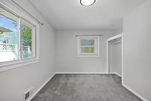 1605 Bridge St NW, Grand Rapids, MI 49504 - Photo 13