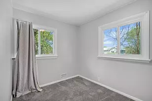1605 Bridge St NW, Grand Rapids, MI 49504 - Photo 21