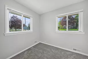 1605 Bridge St NW, Grand Rapids, MI 49504 - Photo 9