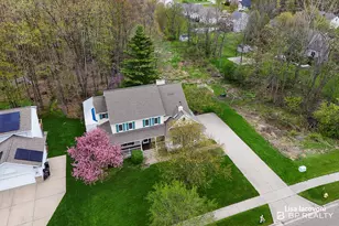 3813 Kinview St NW, Grand Rapids, MI 49534 - Photo 3