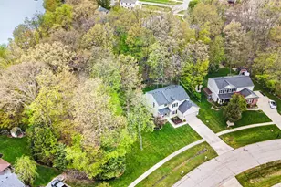 9410 Sandlewood Dr, Whitmore Lake, MI 48189 - Photo 3