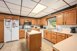 1055 Woodland Beach, Battle Creek, MI 49014 - Photo 7