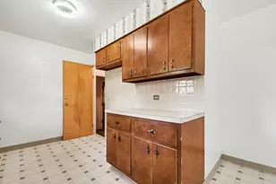 260 Brownway, Benton Harbor, MI 49022 - Photo 9