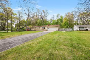 10100 Resort Rd, Pleasant Lake, MI 49272 - Photo 29