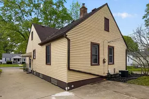 9608 Tecumseh Ave, Bedford, MI 48239 - Photo 33