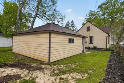 9608 Tecumseh Avenue, Bedford, MI 48239 - Photo 35