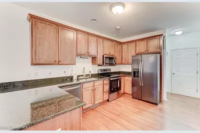 41101 N Maplewood Drive, Canton, MI 48187 - Photo 11