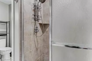 41101 N Maplewood Dr, Canton, MI 48187 - Photo 27