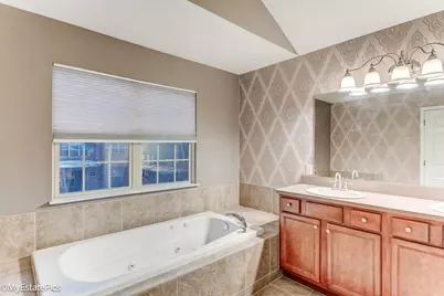 41101 N Maplewood Drive, Canton, MI 48187 - Photo 29