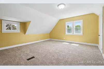 719 Leonard Street NE, Grand Rapids, MI 49503 - Photo 19