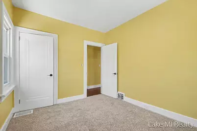 719 Leonard Street NE, Grand Rapids, MI 49503 - Photo 15