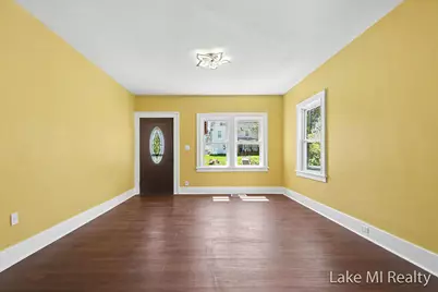 719 Leonard Street NE, Grand Rapids, MI 49503 - Photo 7