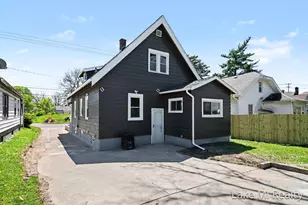 719 Leonard St NE, Grand Rapids, MI 49503 - Photo 29