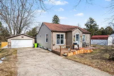 1008 W Grove Street, Greenville, MI 48838 - Photo 3