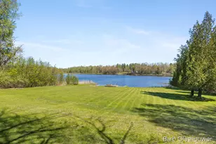 210 S Shore Dr, Edmore, MI 48829 - Photo 7