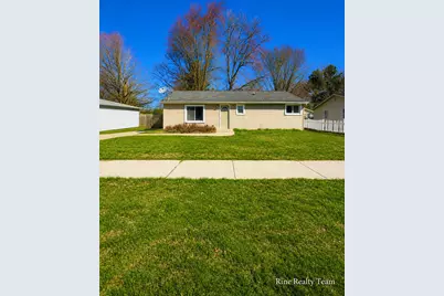 714 Cherry Street, Charlotte, MI 48813 - Photo 3