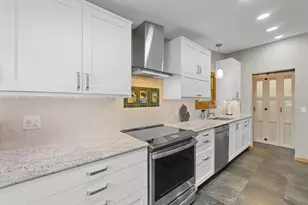 2658 Hampshire Rd, Ann Arbor, MI 48104 - Photo 11