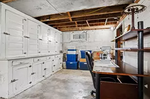 422 Pine St, Belding, MI 48809 - Photo 23