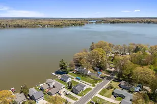 1071 E Hess Lake Dr, Grant, MI 49327 - Photo 41