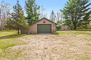 11435 Woodland Dr, Evart, MI 49631 - Photo 9