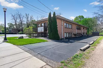 569 Wildwood Avenue #Front Upper Unit, Jackson, MI 49201 - Photo 31