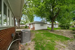 7613 Kolb Ave, Allen Park, MI 48101 - Photo 15