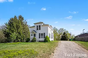 1007 E Kent Rd, Greenville, MI 48838 - Photo 3