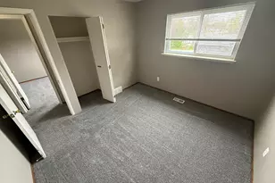27912 Van Howe St, Roseville, MI 48066 - Photo 9