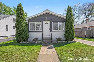 116 32nd St SE, Wyoming, MI 49548 - Photo 3