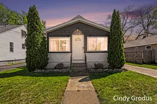 116 32nd St SE, Wyoming, MI 49548 - Photo 1