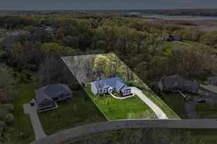 9126 Preserve Dr, Fenton, MI 48430 - Photo 67
