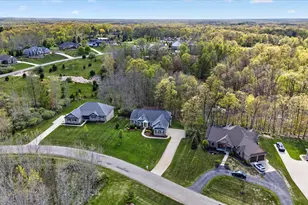 9126 Preserve Dr, Fenton, MI 48430 - Photo 61