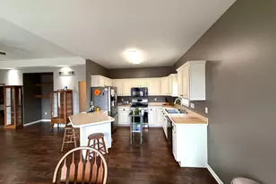 7504 Silver Fox Run, Swartz Creek, MI 48473 - Photo 9